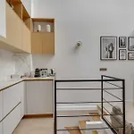 Historical Apartment In The Heart Of Paris - 4