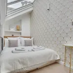 Historical Apartment In The Heart Of Paris - 4